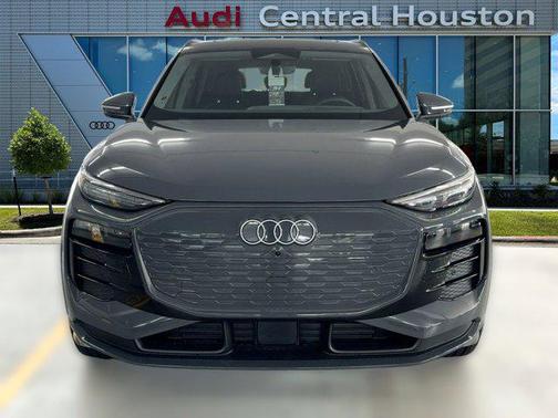 2025 Audi Q6 e-tron Premium Plus quattro