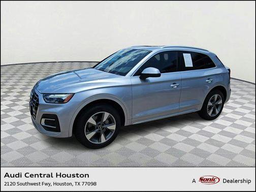 2022 Audi Q5 Premium Plus 40 TFSI quattro S tronic