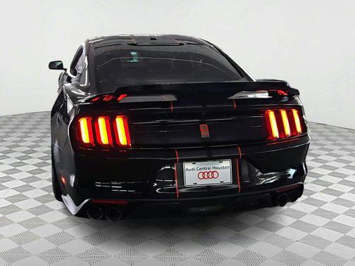 2019 Ford Shelby GT350 Base