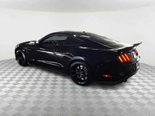 2019 Ford Shelby GT350 Base