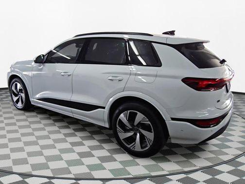 2025 Audi Q6 e-tron Prestige quattro