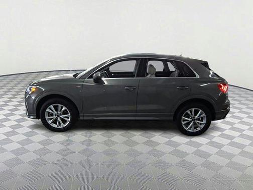 2022 Audi Q3 Premium 45 TFSI S line quattro Tiptronic