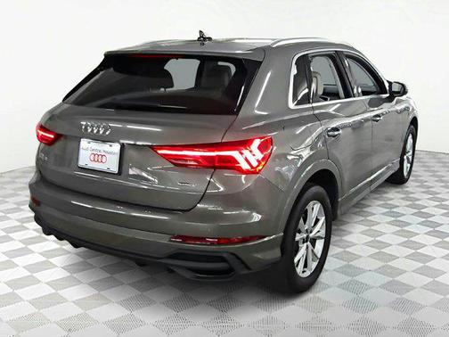 2022 Audi Q3 45 S line Premium