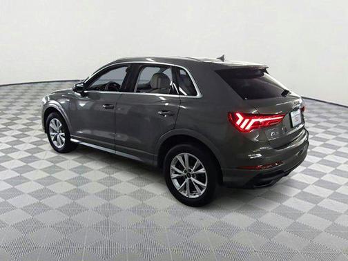 2022 Audi Q3 Premium 45 TFSI S line quattro Tiptronic