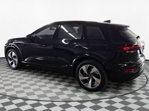 2025 Audi Q6 e-tron Prestige quattro