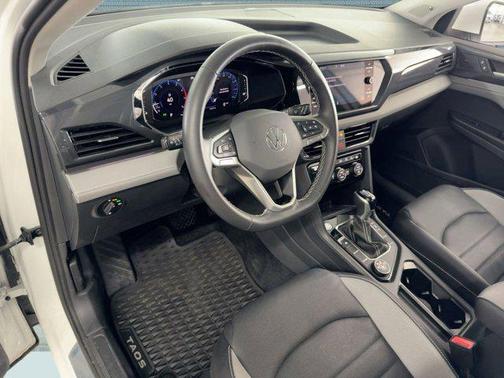 2024 Volkswagen Taos 1.5T SEL