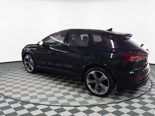 2025 Audi Q4 e-tron Premium Plus 55 quattro