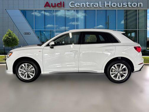 2025 Audi Q3 Premium 45 TFSI S line quattro Tiptronic