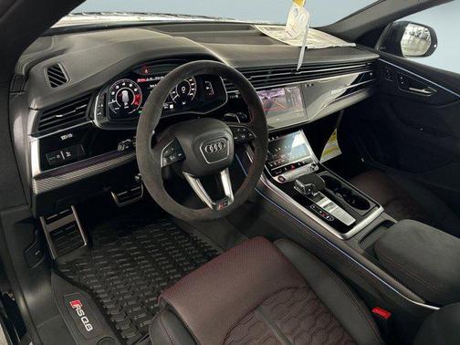 2025 Audi RS Q8 4.0T
