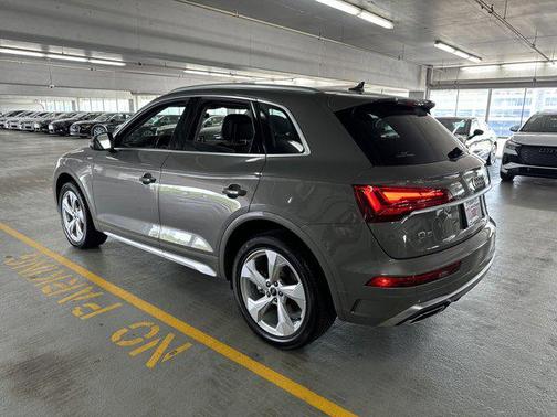 2025 Audi Q5 45 S line Premium Plus