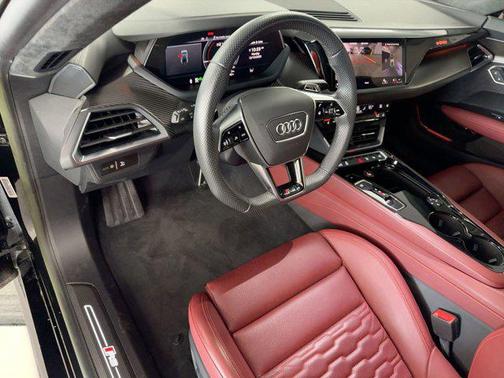 2023 Audi RS e-tron GT quattro