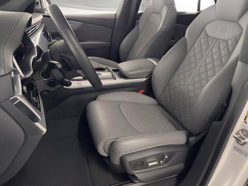 Tan 2021 Audi SQ8 4.0T Prestige