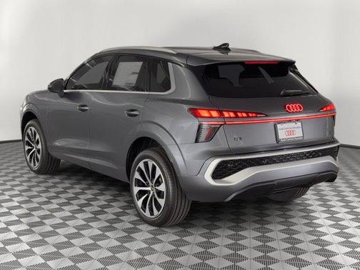 Daytona Gray Pearl Effect 2026 Audi Q3 TFSI quattro S tronic