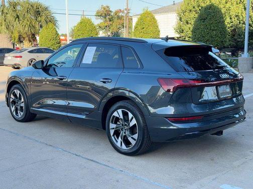 2021 Audi e-tron Premium