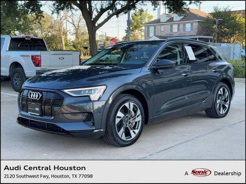 2021 Audi e-tron Premium