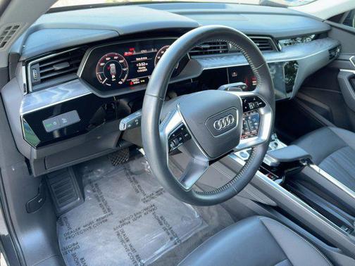 2021 Audi e-tron Premium