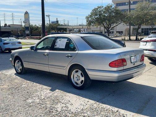 1997 Mercedes-Benz E-Class 4dr Sdn 4.2L