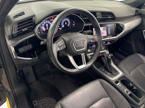 2020 Audi Q3 45 S line Premium