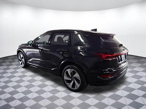 2025 Audi Q6 e-tron Prestige quattro
