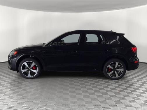 Mythos Black Metallic 2024 Audi Q5 45 S line Premium Plus