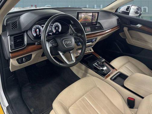2022 Audi Q5 45 S line Premium Plus