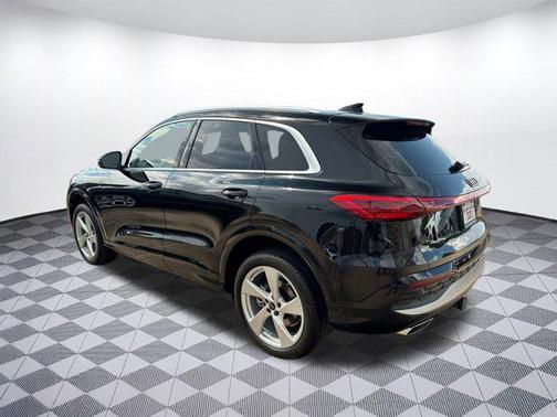 2025 Audi Q5 Premium Plus