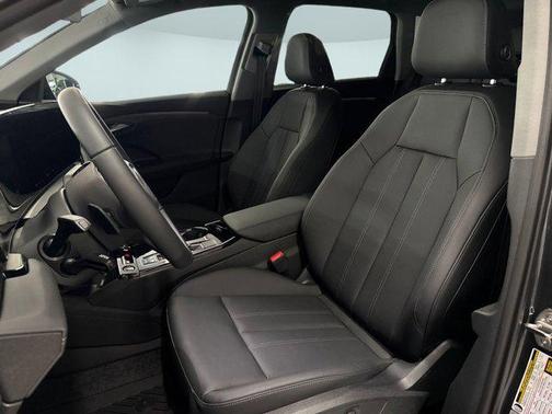 2025 Audi Q6 e-tron Premium quattro