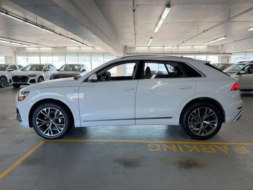 2023 Audi Q8 55 Prestige