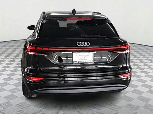 2025 Audi Q6 e-tron Premium