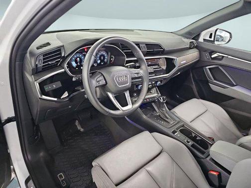 2024 Audi Q3 45 S line Premium Plus