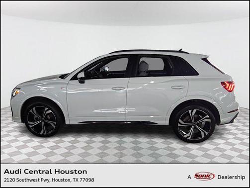 2024 Audi Q3 45 S line Premium Plus