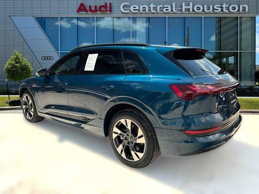 2021 Audi e-tron Premium