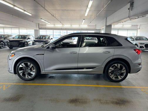 2022 Audi e-tron Premium
