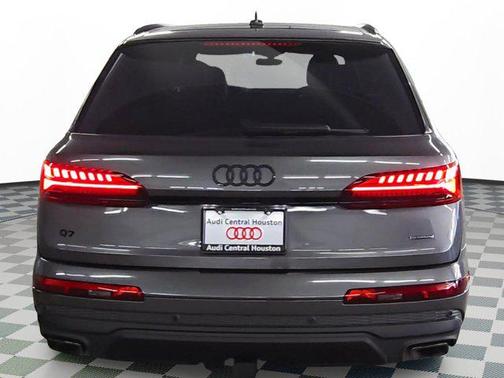 2025 Audi Q7 55 Prestige