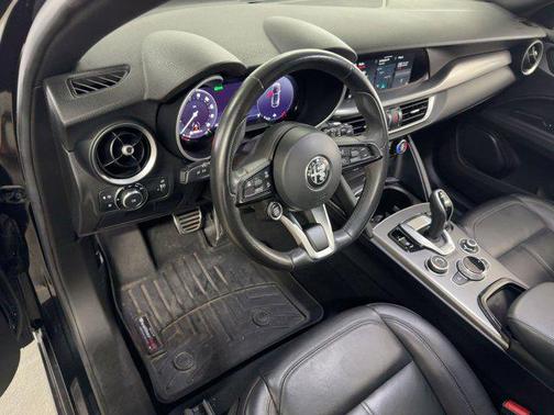 2024 Alfa Romeo Stelvio Ti