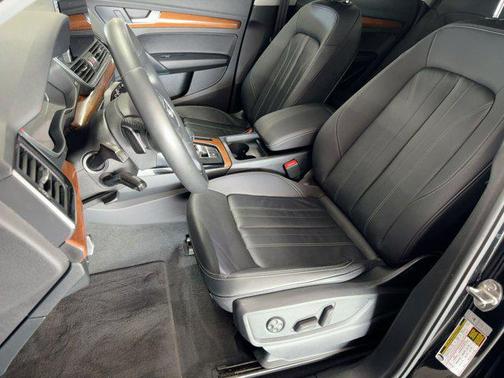 2023 Audi Q5 40 Premium
