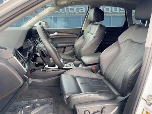 2024 Audi Q5 45 S line Premium Plus