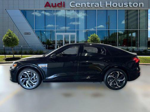 2024 Audi Q8 e-tron Premium Plus