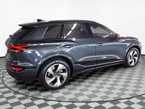 2025 Audi Q6 e-tron Prestige quattro