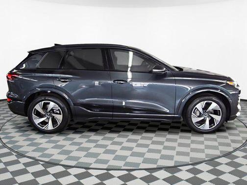 2025 Audi Q6 e-tron Prestige quattro