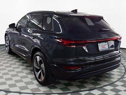 2025 Audi Q6 e-tron Prestige quattro