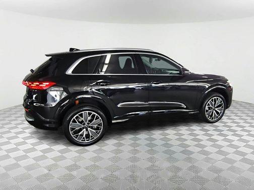 2025 Audi Q5 Premium Plus