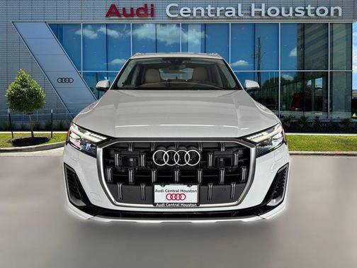 2025 Audi Q7 55 Prestige