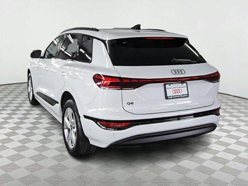 2025 Audi Q6 e-tron Premium