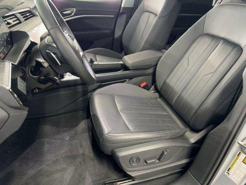 2022 Audi e-tron Premium