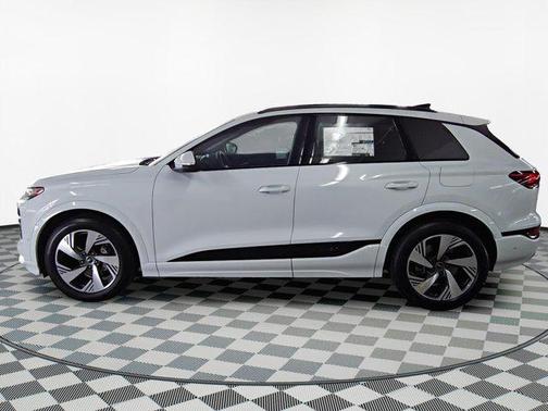 2025 Audi Q6 e-tron Prestige quattro