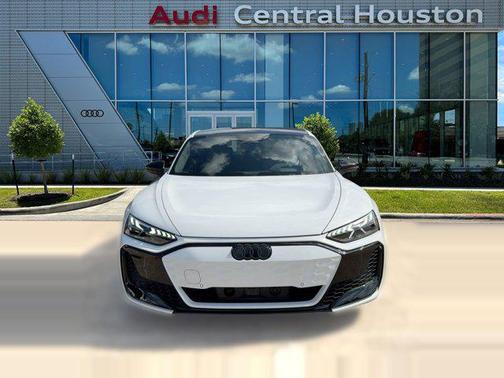 2025 Audi RS e-tron GT performance