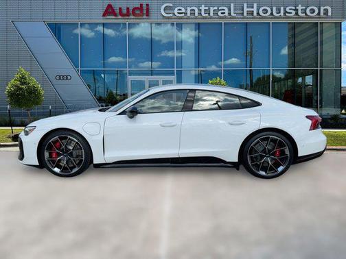 2025 Audi RS e-tron GT performance