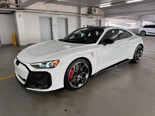 2025 Audi RS e-tron GT performance