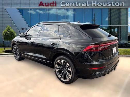 2025 Audi Q8 55 Premium Plus